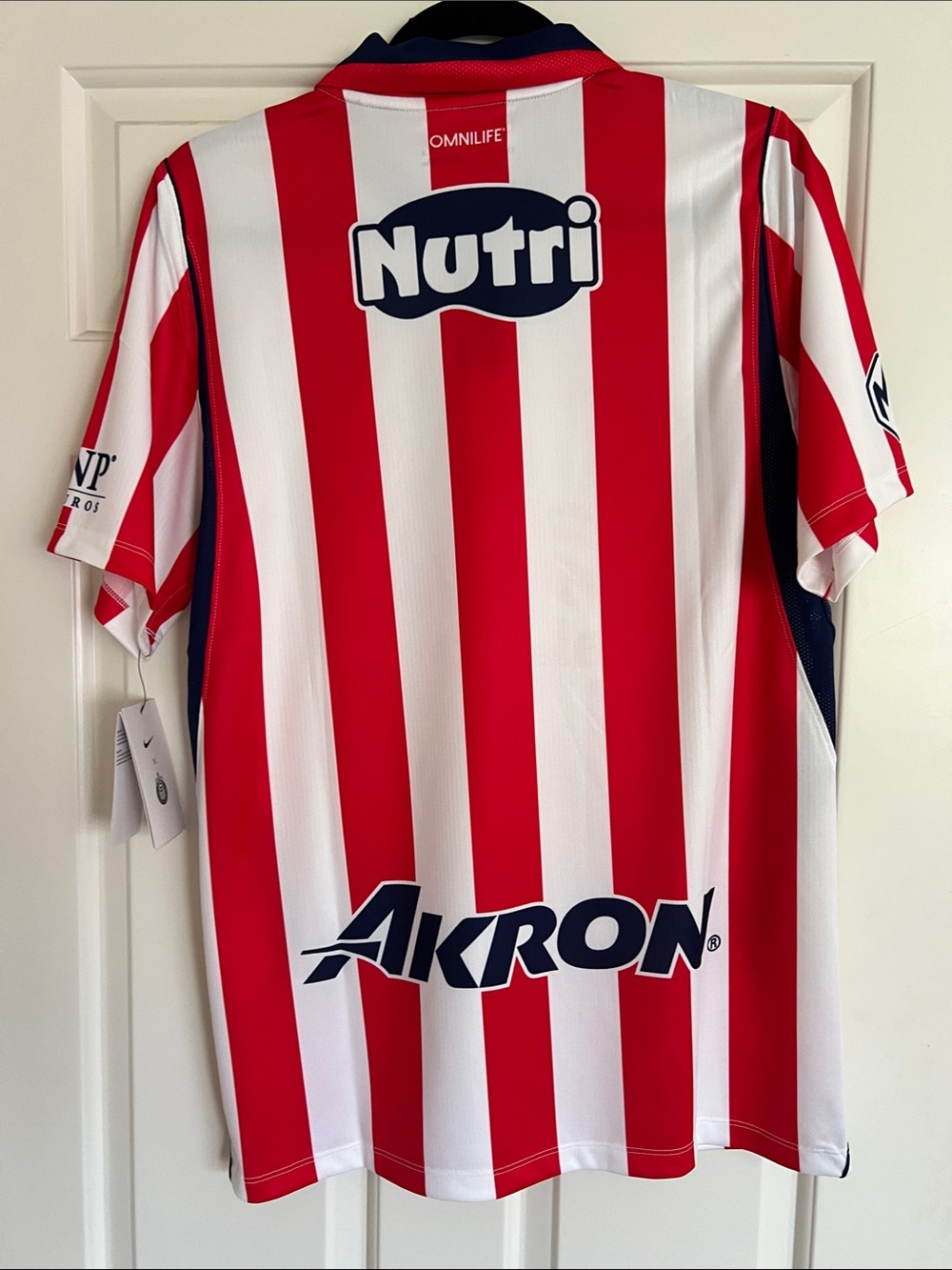 Brand new with tags Chivas jersey - Picture 7 of 8